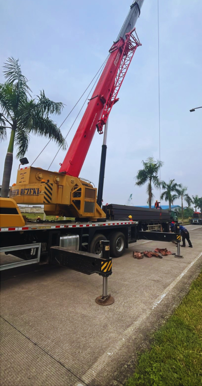 Mobile Crane - alat kerja konstruksi PLP